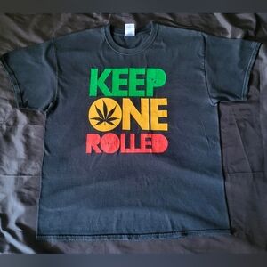 Men's Rasta Keep One Rolled Black Graphic T-Shirt Men Size XL